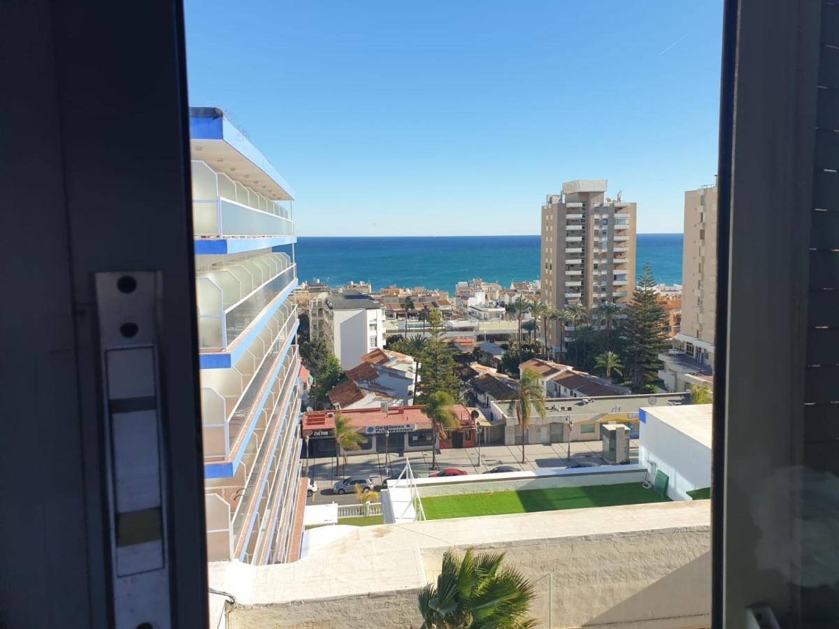 Apartamento Con Vistas Al Mar A Metros De La Playa Carihuela Soleil Apartman Torremolinos Kültér fotó