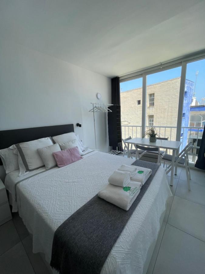 Apartamento Con Vistas Al Mar A Metros De La Playa Carihuela Soleil Apartman Torremolinos Kültér fotó