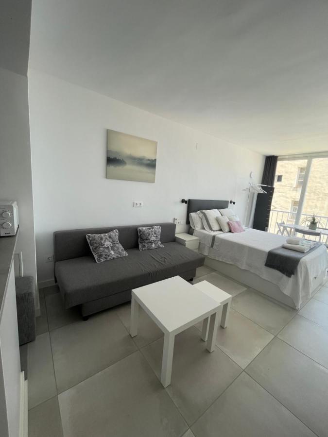 Apartamento Con Vistas Al Mar A Metros De La Playa Carihuela Soleil Apartman Torremolinos Kültér fotó