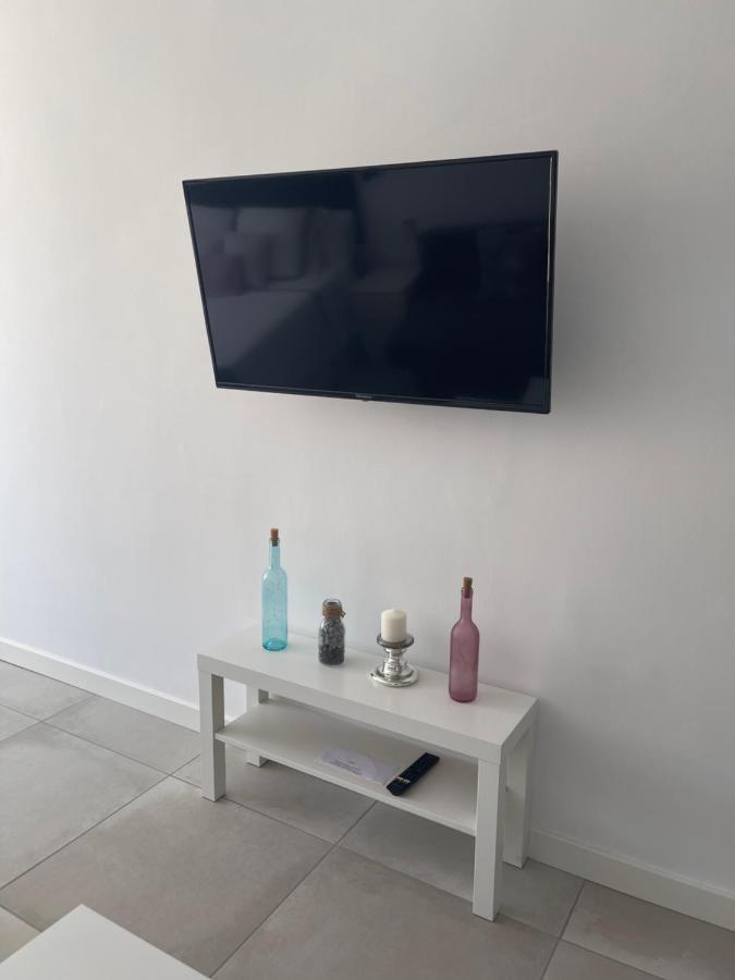 Apartamento Con Vistas Al Mar A Metros De La Playa Carihuela Soleil Apartman Torremolinos Kültér fotó